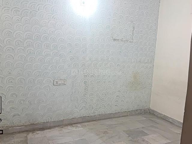 2 BHK Independent Builder Floor in Pitampura for rent New Delhi. The reference number is 19941808