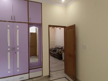 2 BHK Independent Builder Floor in Pitampura for rent New Delhi. The reference number is 19274603