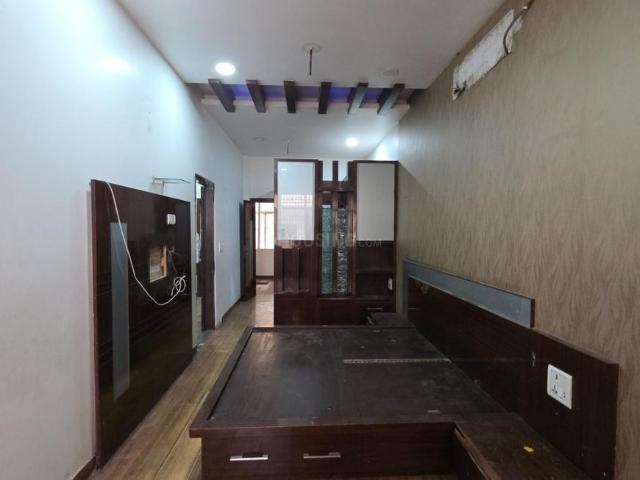 2 BHK Independent Builder Floor in Pitampura for rent New Delhi. The reference number is 20702951