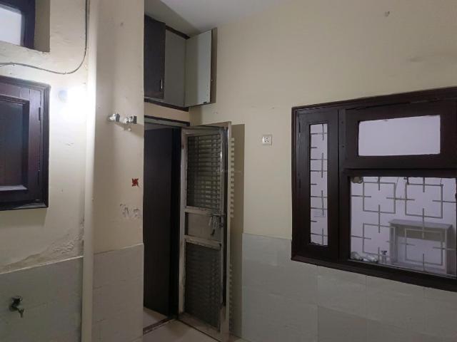 2 BHK Independent Builder Floor in Pitampura for rent New Delhi. The reference number is 20074825