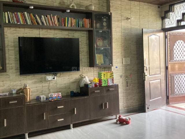 2 BHK Independent Builder Floor in Pitampura for rent New Delhi. The reference number is 21018669