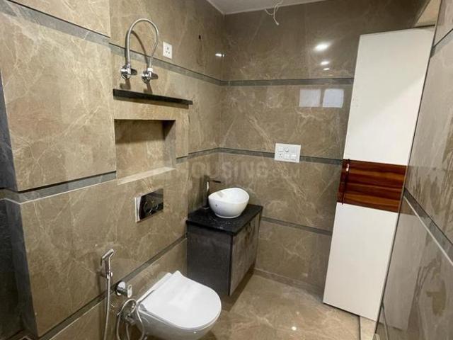2 BHK Independent Builder Floor in Pitampura for resale New Delhi. The reference number is 11906976