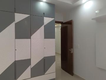 2 BHK Independent Builder Floor in Pitampura for resale New Delhi. The reference number is 18706492