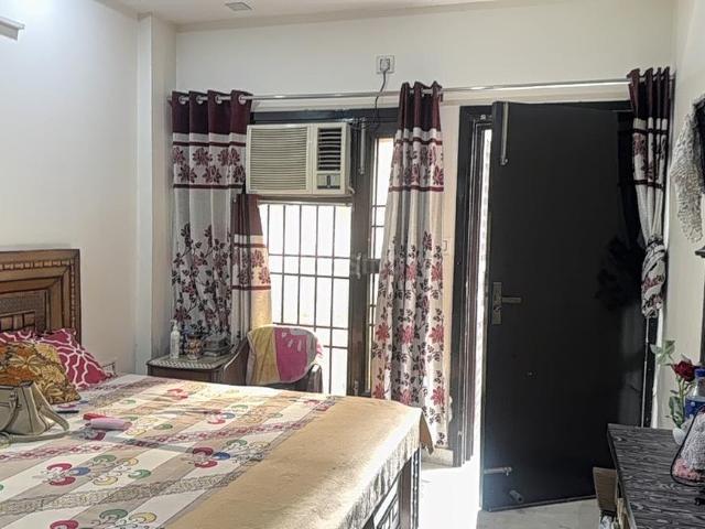 2 BHK Independent Builder Floor in Pitampura for resale New Delhi. The reference number is 19891393