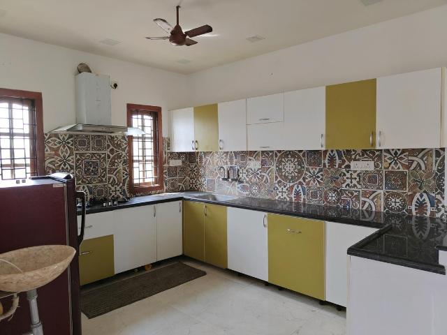 2 BHK Independent Builder Floor in Pozhichalur for resale Chennai. The reference number is 18448295