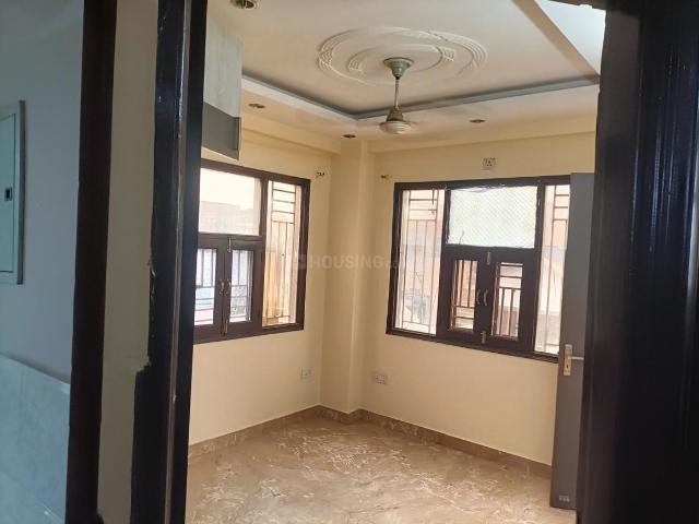 2 BHK Independent Builder Floor in Preet Vihar for rent New Delhi. The reference number is 16976982