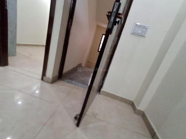 2 BHK Independent Builder Floor in Preet Vihar for rent New Delhi. The reference number is 19213586