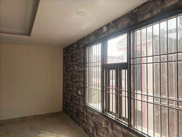 2 BHK Independent Builder Floor in Preet Vihar for rent New Delhi. The reference number is 20968408