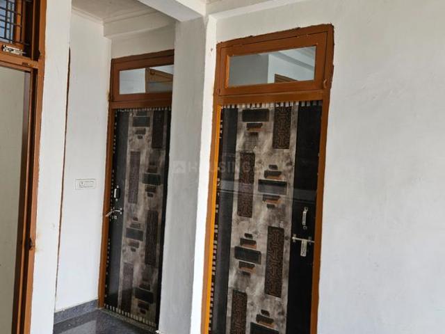 2 BHK Independent Builder Floor in Qutub Vihar for rent New Delhi. The reference number is 18435761