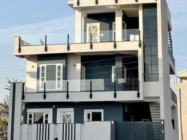 2 BHK Independent Builder Floor in Race Course for rent Dehradun. The reference number is 21196291