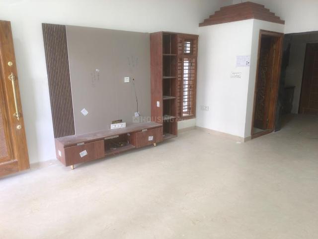 2 BHK Independent Builder Floor in Rajajinagar for rent Bengaluru. The reference number is 20939190