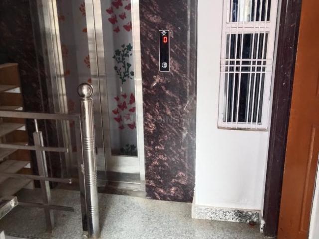 2 BHK Independent Builder Floor in Rajajipuram for rent Lucknow. The reference number is 20594231