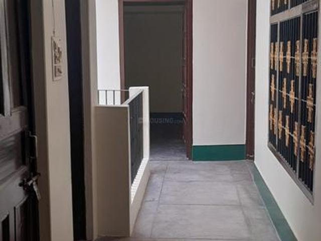2 BHK Independent Builder Floor in Rajajipuram for rent Lucknow. The reference number is 9464414