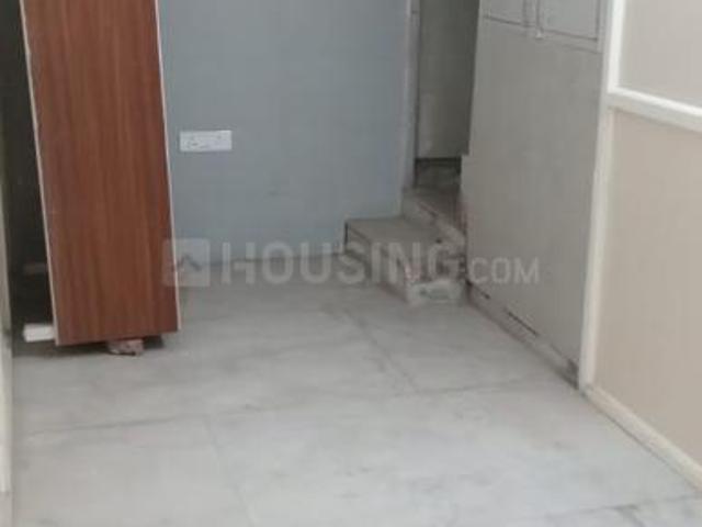 2 BHK Independent Builder Floor in Rajinder Nagar for rent New Delhi. The reference number is 21301104