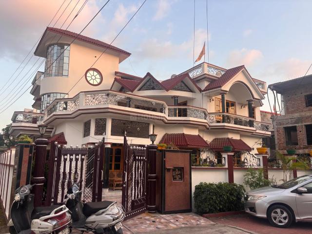 2 BHK Independent Builder Floor in Rajpur Road for rent Dehradun. The reference number is 21304541