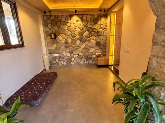 2 BHK Independent Builder Floor in Rajpur Road for rent Dehradun. The reference number is 21340236