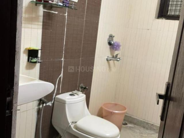 2 BHK Independent Builder Floor in Ramesh Nagar for rent New Delhi. The reference number is 17311580