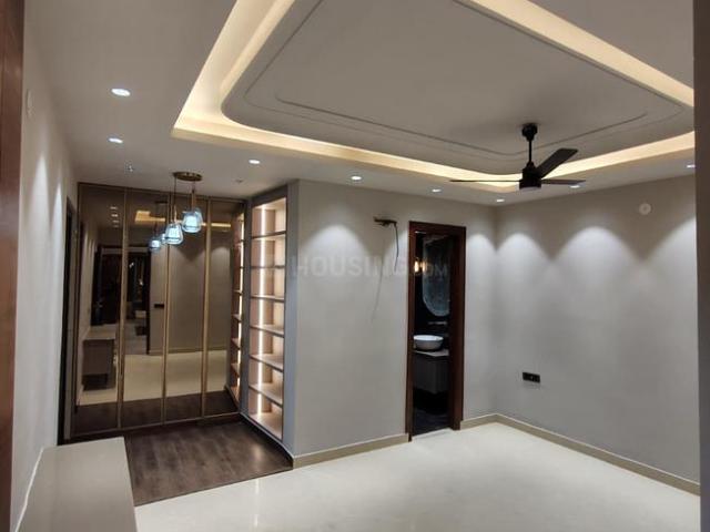 2 BHK Independent Builder Floor in Ramesh Nagar for rent New Delhi. The reference number is 19417899