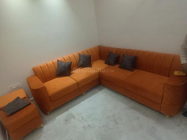 2 BHK Independent Builder Floor in Ramesh Nagar for rent New Delhi. The reference number is 19980135