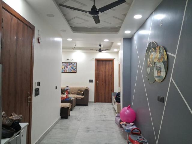 2 BHK Independent Builder Floor in Ramesh Nagar for rent New Delhi. The reference number is 20888266