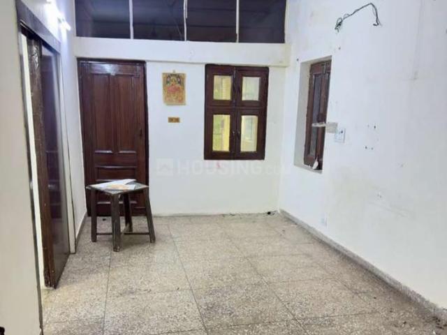 2 BHK Independent Builder Floor in Ramesh Nagar for rent New Delhi. The reference number is 20913107