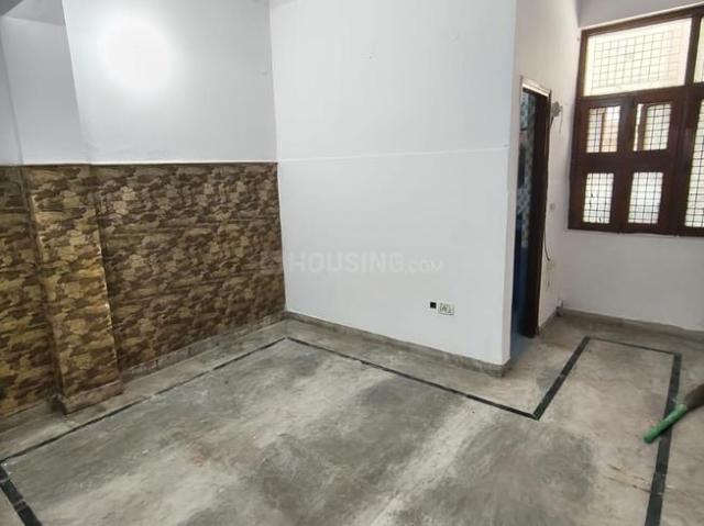 2 BHK Independent Builder Floor in Ramesh Nagar for rent New Delhi. The reference number is 20043596