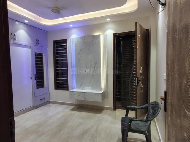2 BHK Independent Builder Floor in Ramesh Nagar for rent New Delhi. The reference number is 20048061