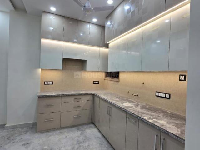 2 BHK Independent Builder Floor in Ramesh Nagar for rent New Delhi. The reference number is 20055258