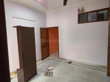 2 BHK Independent Builder Floor in Ramesh Nagar for rent New Delhi. The reference number is 20078916