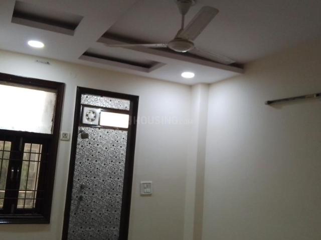 2 BHK Independent Builder Floor in Ramesh Nagar for rent New Delhi. The reference number is 20271732