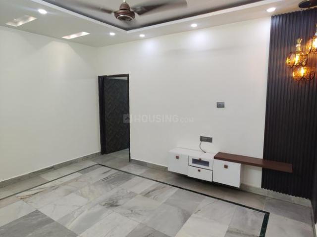 2 BHK Independent Builder Floor in Ramesh Nagar for rent New Delhi. The reference number is 21113902
