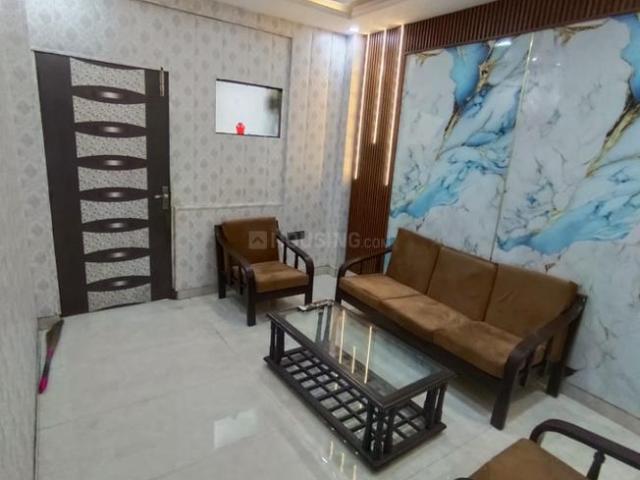 2 BHK Independent Builder Floor in Ramesh Nagar for rent New Delhi. The reference number is 21135453