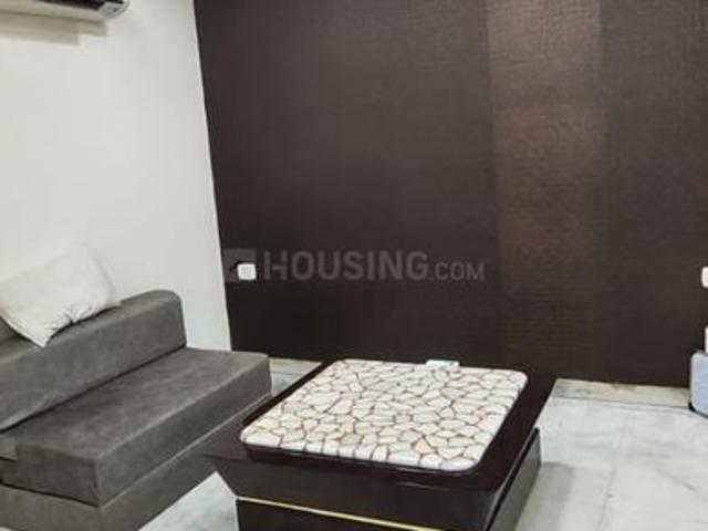 2 BHK Independent Builder Floor in Ramesh Nagar for rent New Delhi. The reference number is 21136048