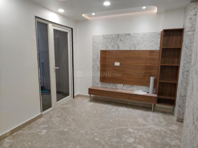 2 BHK Independent Builder Floor in Ramesh Nagar for rent New Delhi. The reference number is 21136229