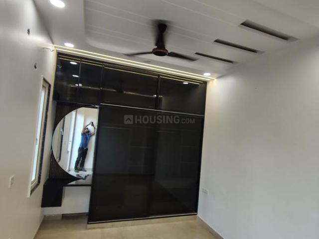 2 BHK Independent Builder Floor in Ramesh Nagar for resale New Delhi. The reference number is 19889905
