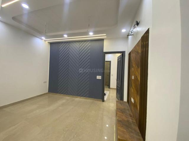 2 BHK Independent Builder Floor in Ramesh Nagar for resale New Delhi. The reference number is 20169841