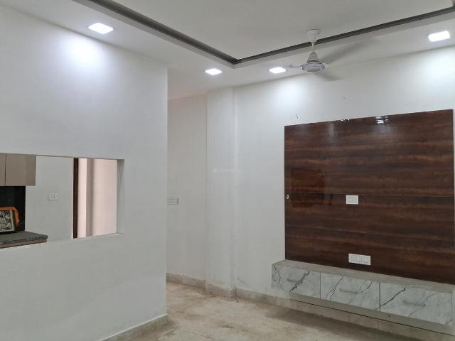 2 BHK Independent Builder Floor in Ramesh Nagar for resale New Delhi. The reference number is 20484045