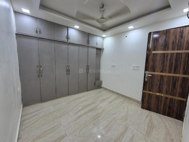 2 BHK Independent Builder Floor in Ramesh Nagar for resale New Delhi. The reference number is 21264251