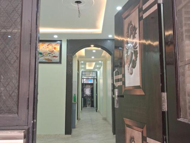 2 BHK Independent Builder Floor in Ramesh Nagar for resale New Delhi. The reference number is 21343958