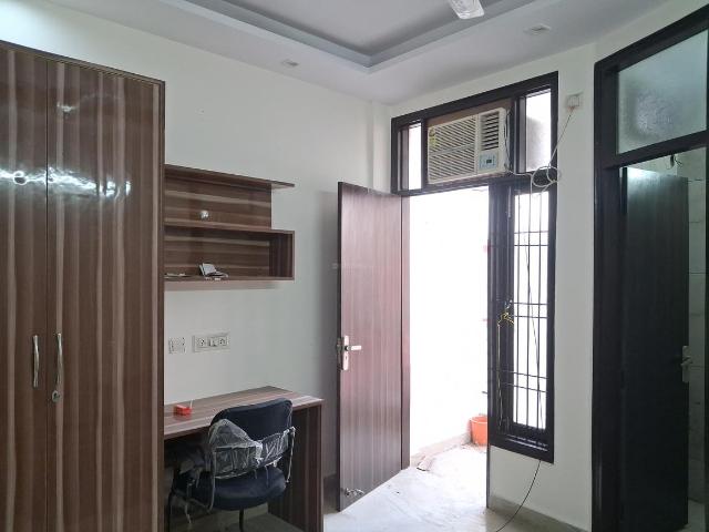 2 BHK Independent Builder Floor in Ranjeet Nagar for rent New Delhi. The reference number is 18898196