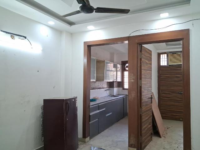 2 BHK Independent Builder Floor in Ranjeet Nagar for rent New Delhi. The reference number is 19444723