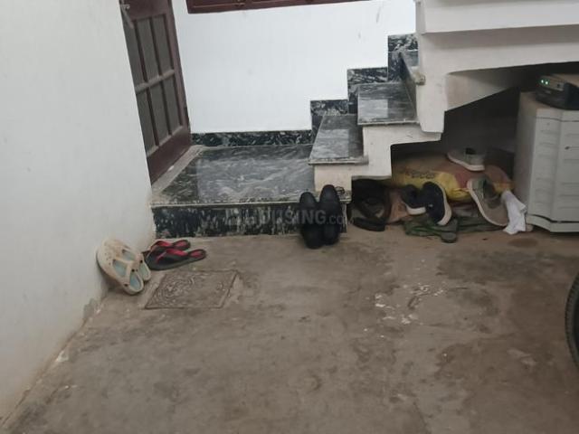 2 BHK Independent Builder Floor in Roberts Lines for rent Lucknow. The reference number is 14817235