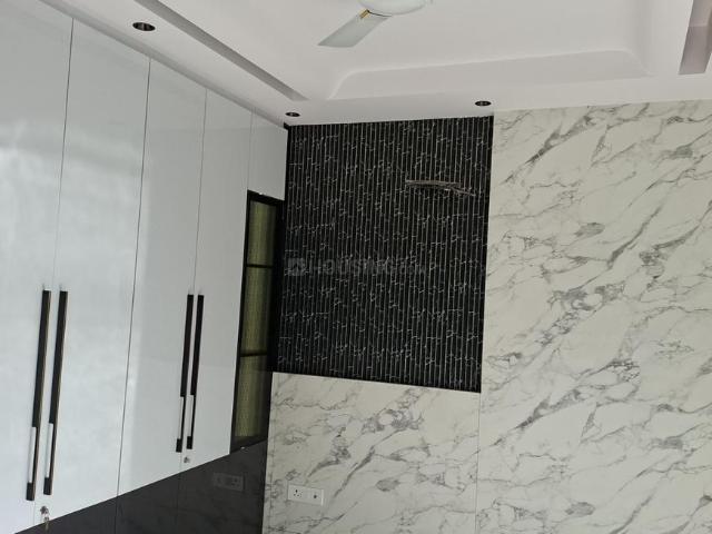 2 BHK Independent Builder Floor in Subhash Nagar for rent New Delhi. The reference number is 19631956