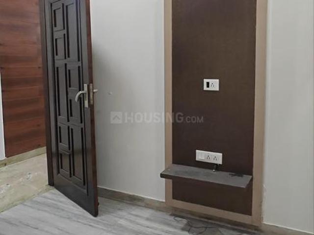 2 BHK Independent Builder Floor in Subhash Nagar for rent New Delhi. The reference number is 19722970