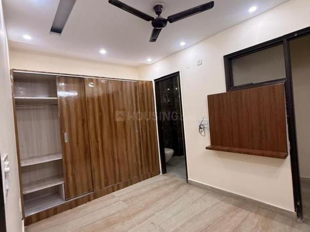2 BHK Independent Builder Floor in Subhash Nagar for rent New Delhi. The reference number is 20704894