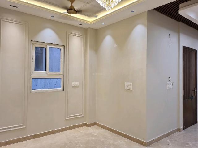 2 BHK Independent Builder Floor in Subhash Nagar for resale New Delhi. The reference number is 10516284