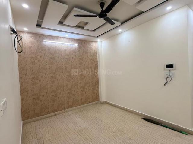 2 BHK Independent Builder Floor in Subhash Nagar for resale New Delhi. The reference number is 21110570