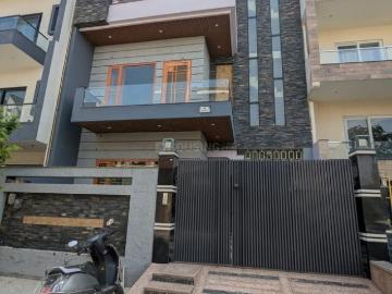 2 BHK Independent Builder Floor in Suncity Township I for rent Rohtak. The reference number is 18560638