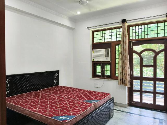 2 BHK Independent Builder Floor in Sushant Lok Phase 1 for rent Gurgaon. The reference number is 21210060