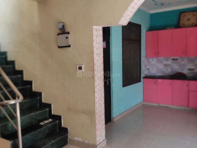 2 BHK Independent Builder Floor in Suresh Sharma Nagar for rent Bareilly. The reference number is 11332703